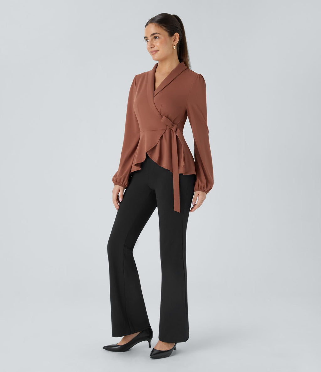 Blouse de travail à col châle, effet cache-cœur, lien sur le côté et ourlet à volants