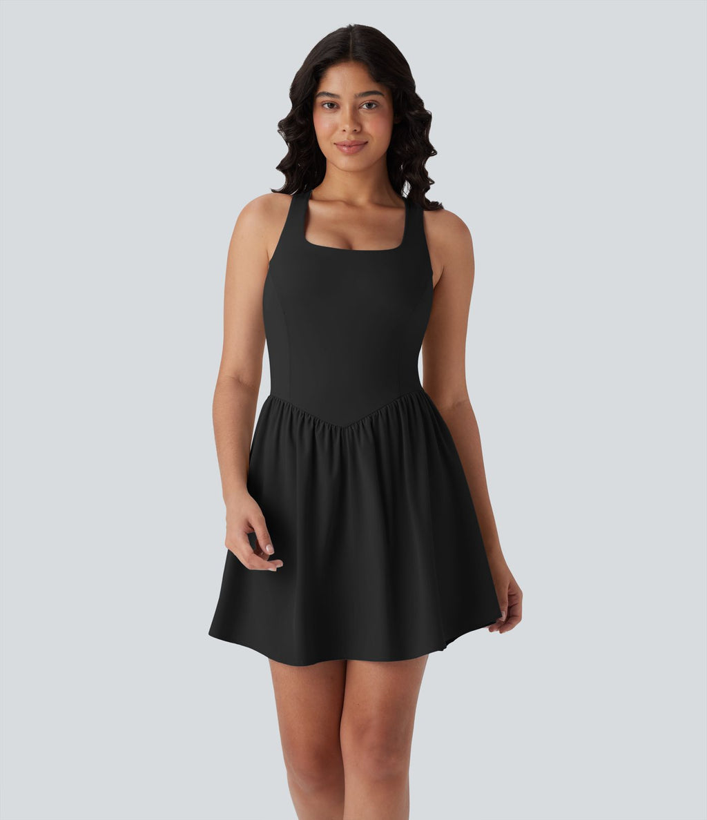 Robe active fluide Breezeful™ mini 2-en-1 à séchage rapide avec dos nu, style corset et poche - Longueur allongée
