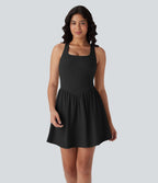 Robe active fluide Breezeful™ mini 2-en-1 à séchage rapide avec dos nu, style corset et poche - Longueur allongée