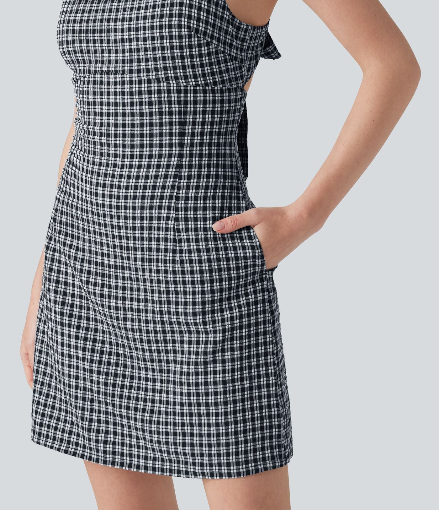 Robe mini vichy à col carré avec lien à nouer au dos et poches