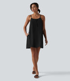 Robe courte à bretelles aspect lin avec laçage décoratif et poches
