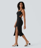 Robe midi laquée fendue, brassière intégrée, dos nu croisé