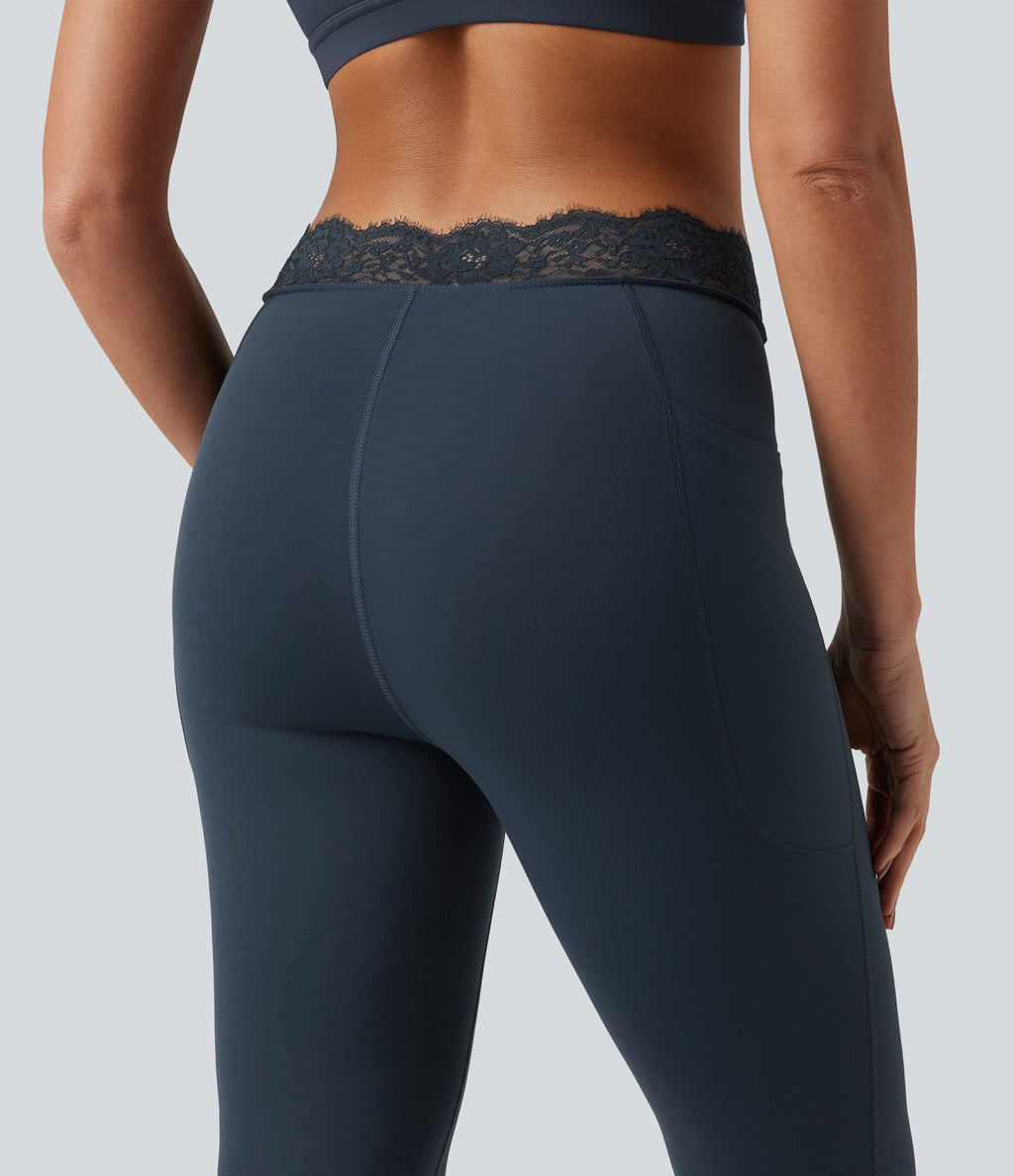 Legging de yoga flare Halara UltraSculpt™ longueur mollet avec dentelle contrastée et poches