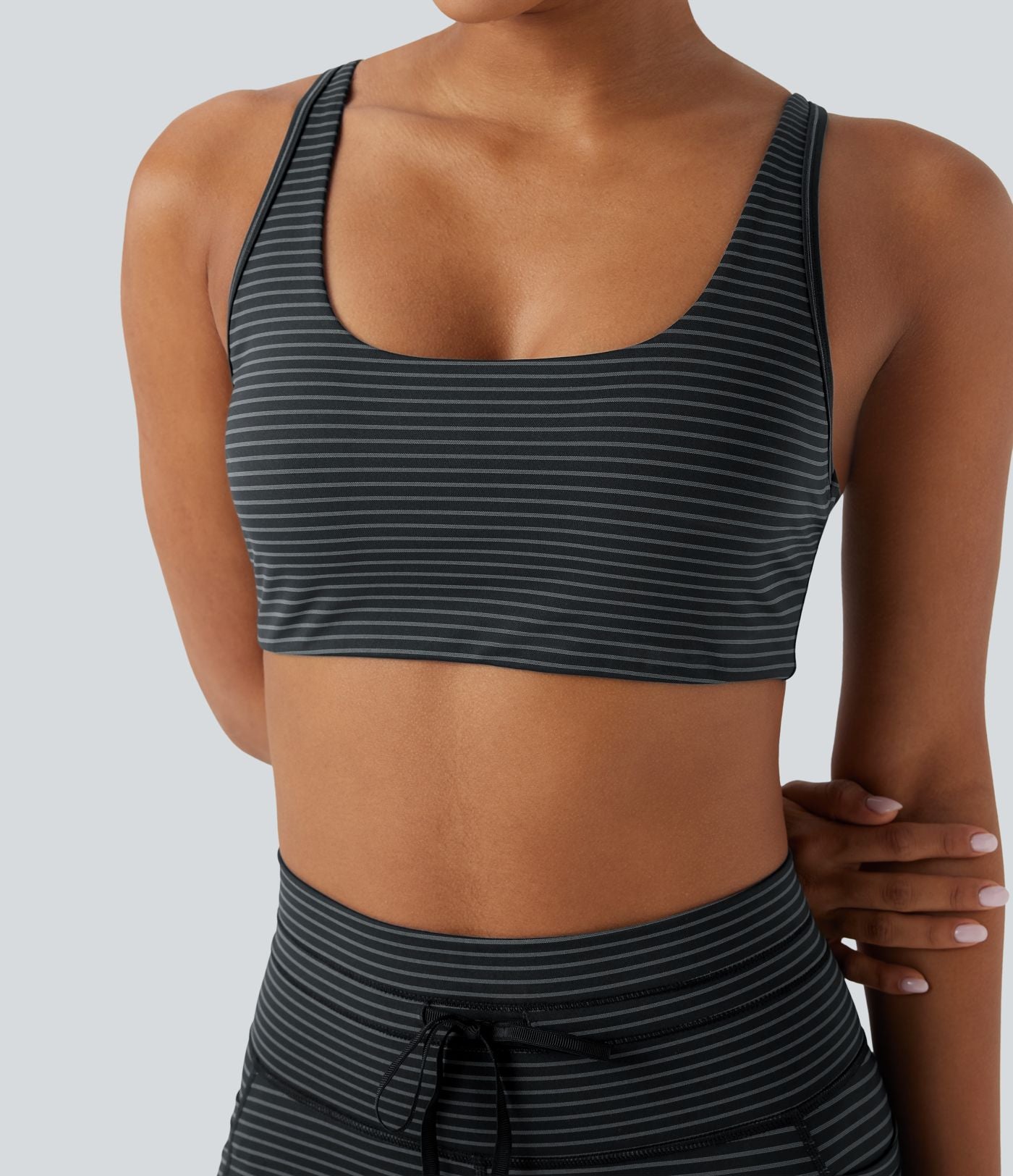 Brassière de sport yoga soutien léger col U à découpes rayé bonnets A-C