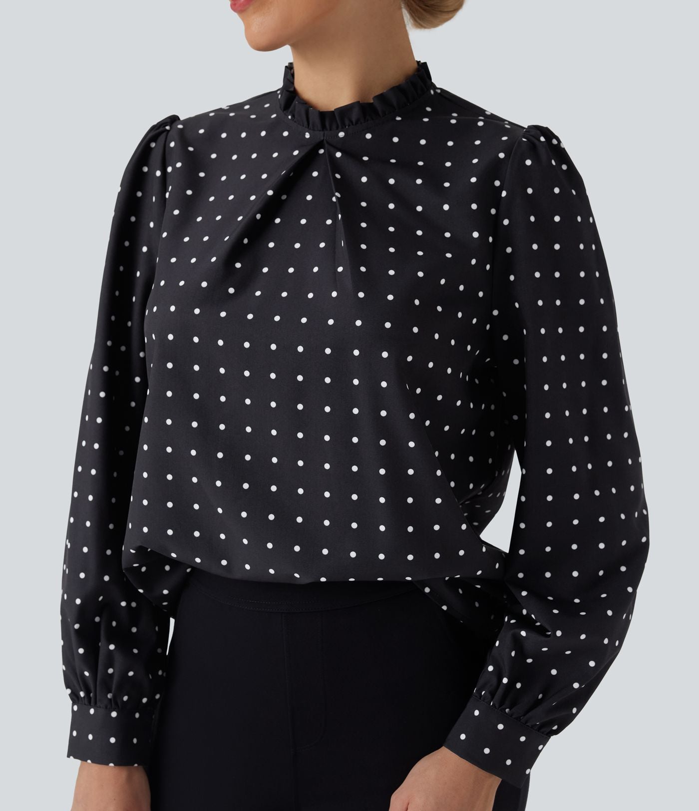 Blouse travail col montant à volants pois manches longues