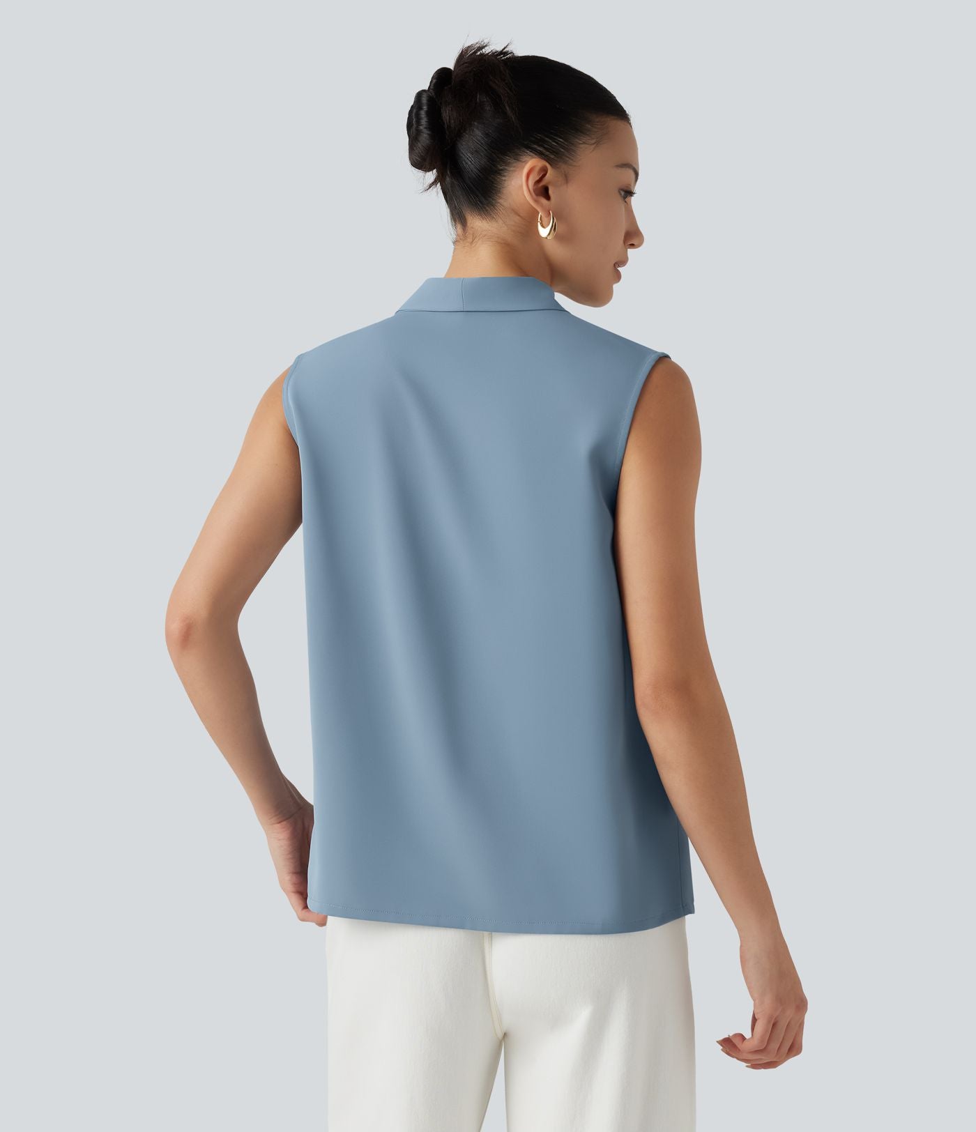Blouse  sans manches esprit bureau défroissage facile, col V et lien à nouer