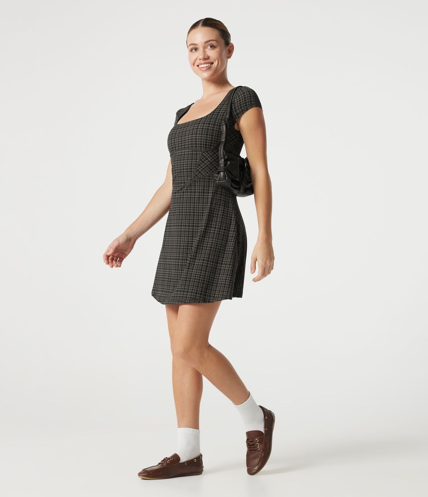 Robe mini décontractée à carreaux Halara UltraSculpt™ avec corset à encolure carrée, brassière intégrée 2-en-1 et poches - Easy Peasy
