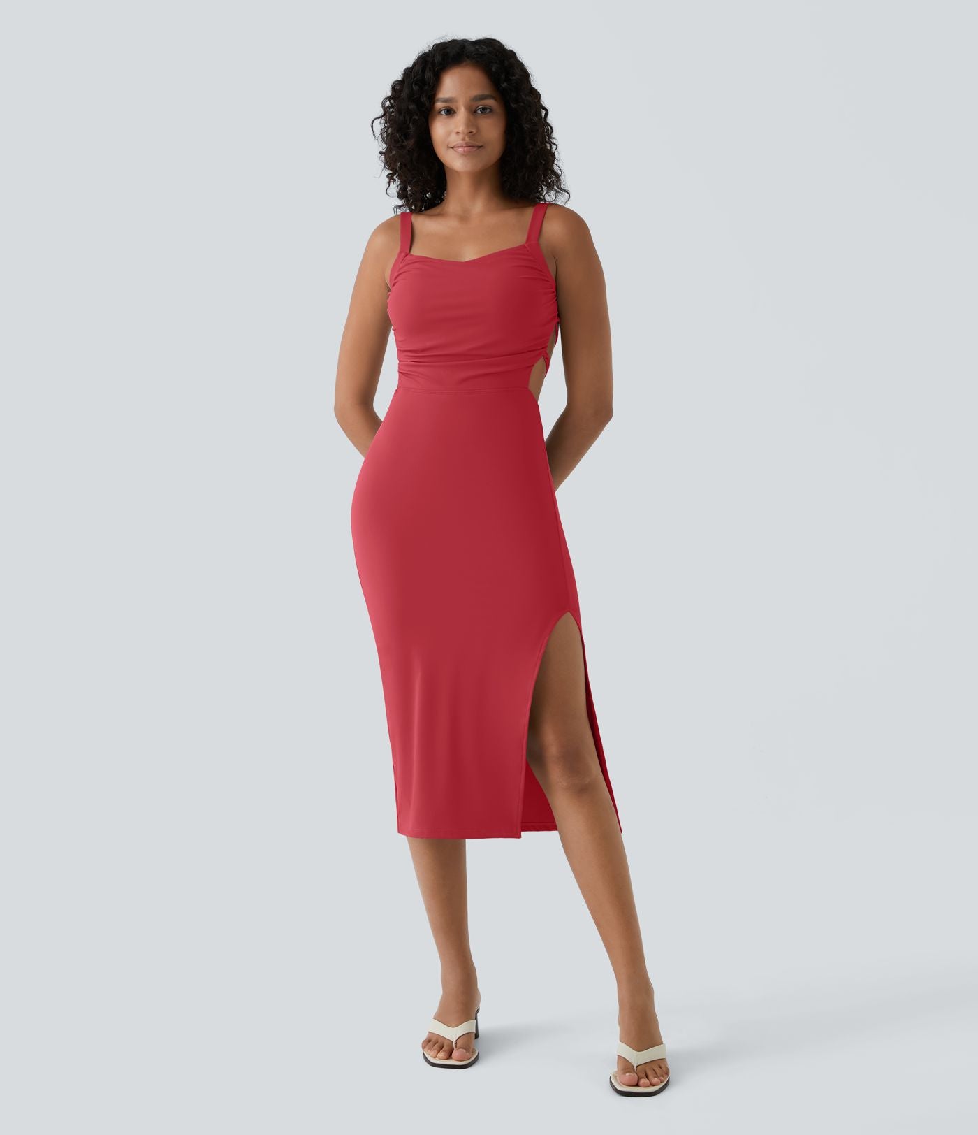 Robe midi laquée fendue, brassière intégrée, dos nu croisé