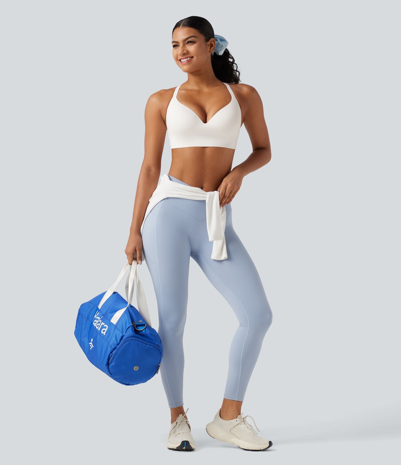 Brassière yoga SoftlyZero™ maintien léger à décolleté V plongeant, coussinets fixes, push-up, protection solaire UPF 50+