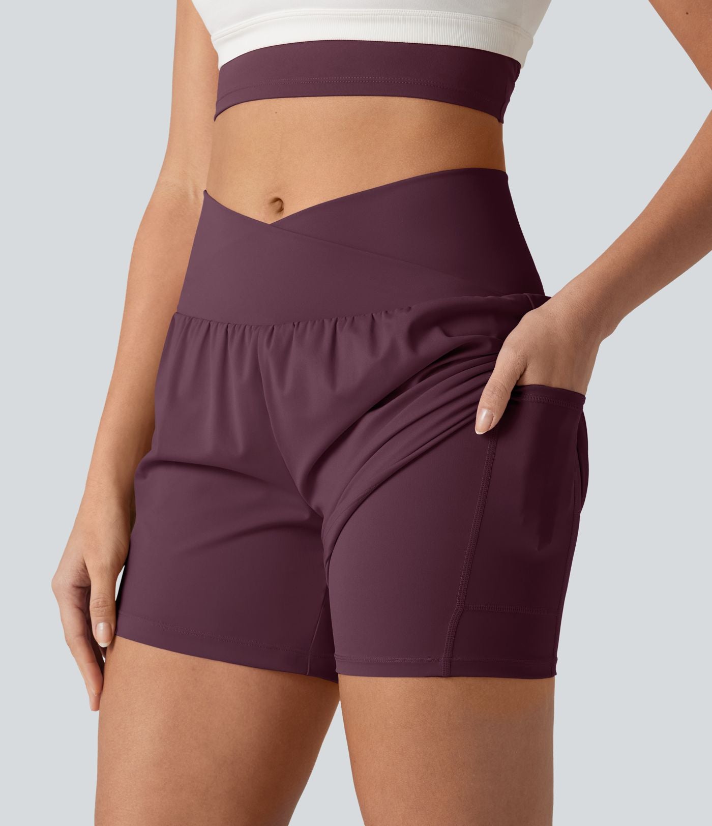 Short de yoga SoftlyZero™ Airy croisé taille haute 2-en-1 effet frais InstantCool 12,5 cm avec poches