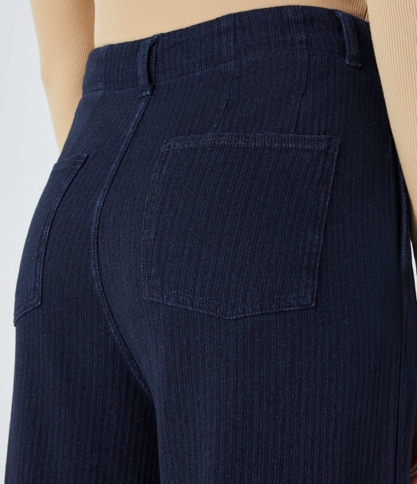 Jean carotte 7/8 casual délavé Halara Flex™ taille mi-haute avec poches