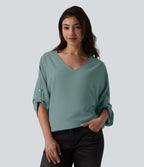 Blouse esprit bureau défroissage facile, col V et manches longues