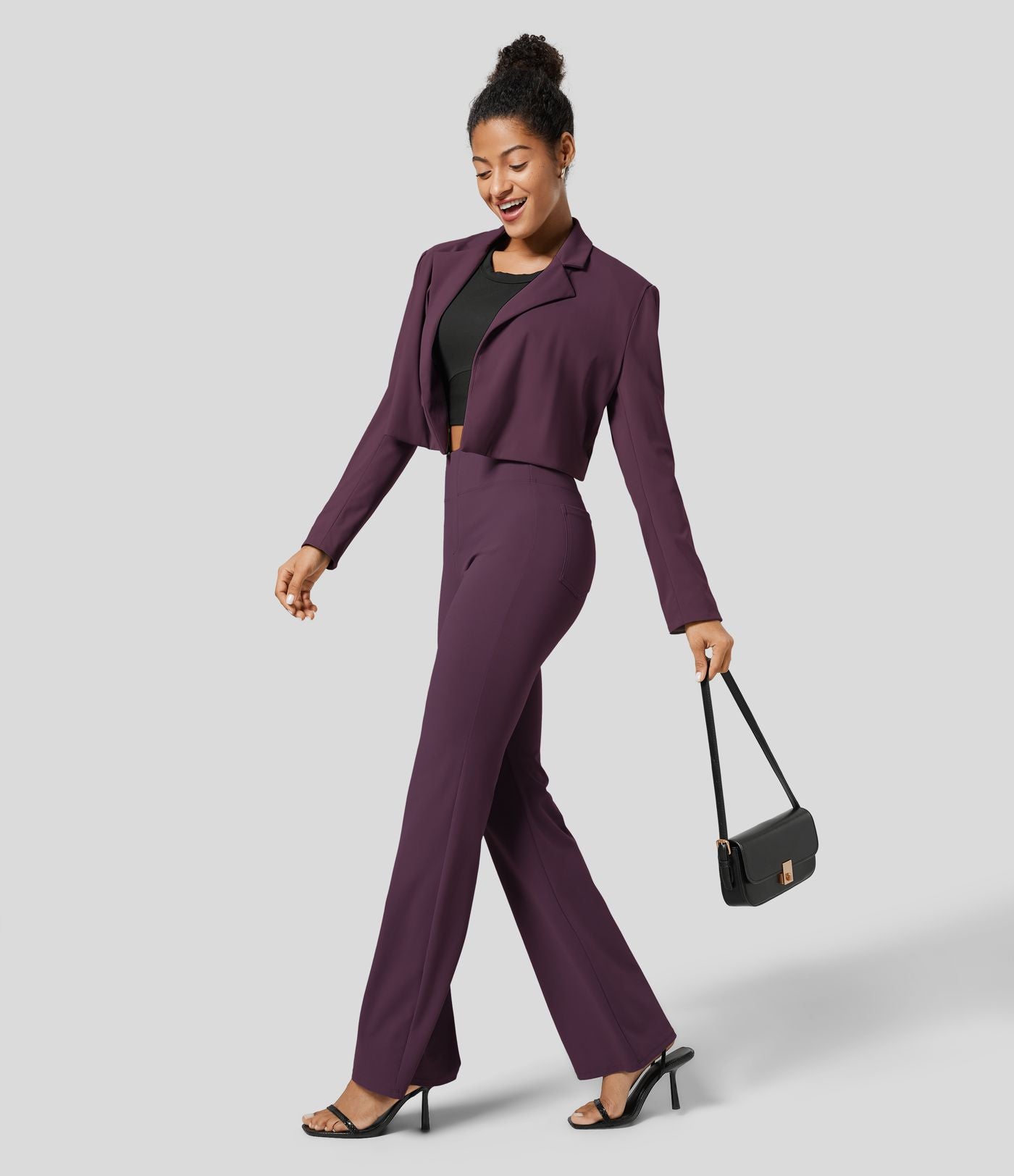 Pantalon tailleur légèrement évasé taille haute avec poches arrière Halara Flex™