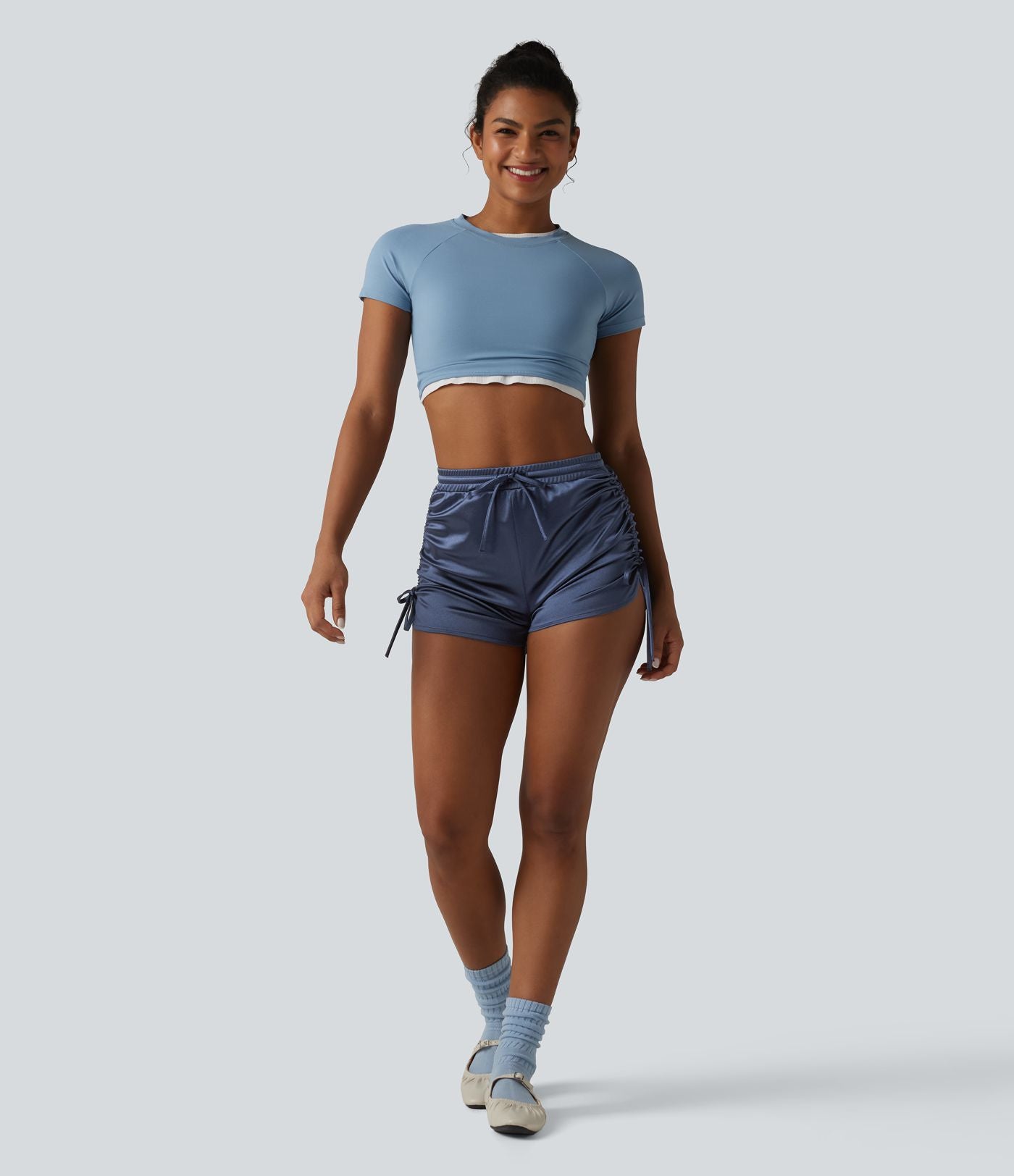 Short décontracté satiné taille haute avec cordon de serrage froncé et poche