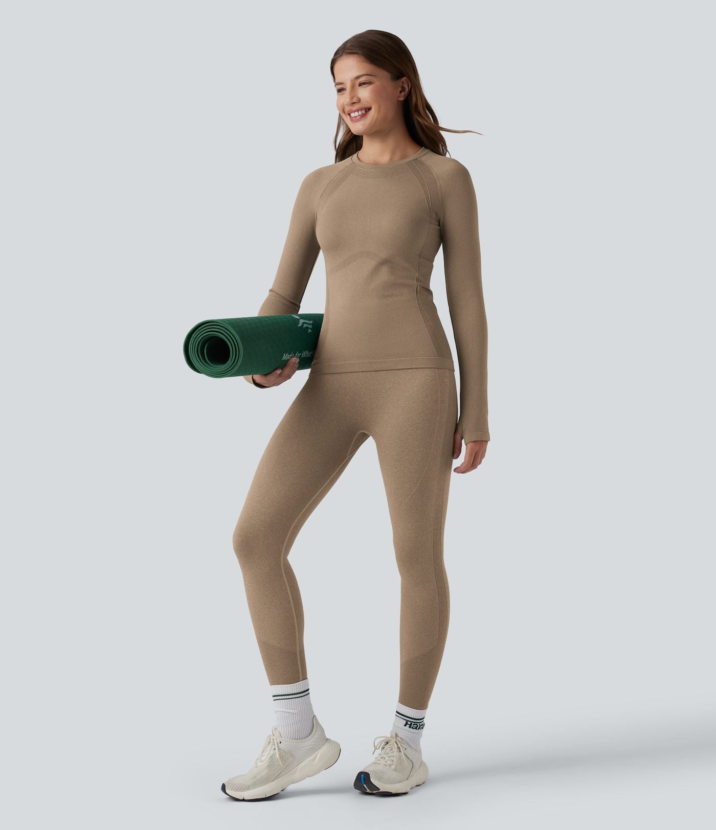 OneForm Seamless Flow Top de sport yoga à col rond, manches longues raglan avec passants pouces
