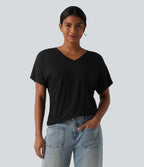 T-shirt décontracté uni à manches courtes, col V et fronces