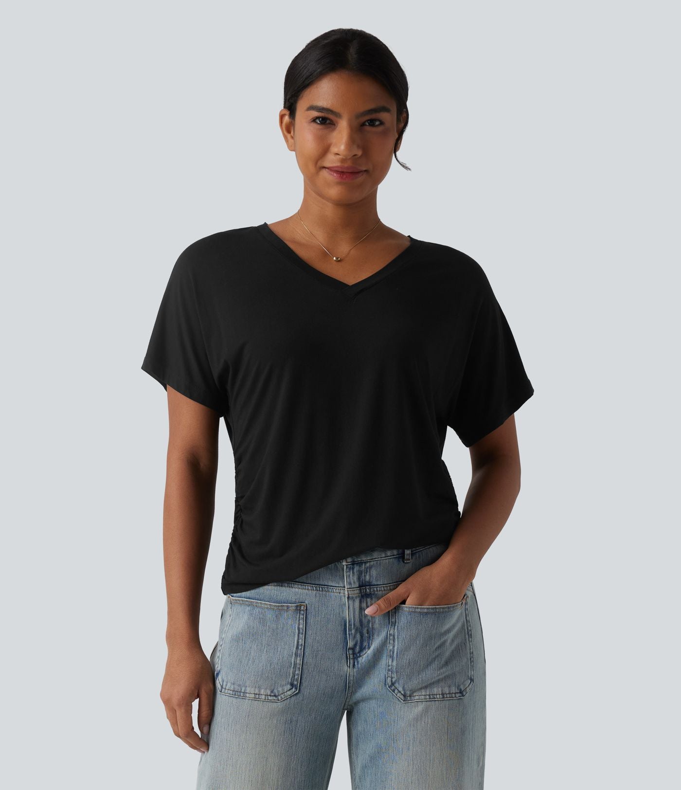 T-shirt décontracté uni à manches courtes, col V et fronces