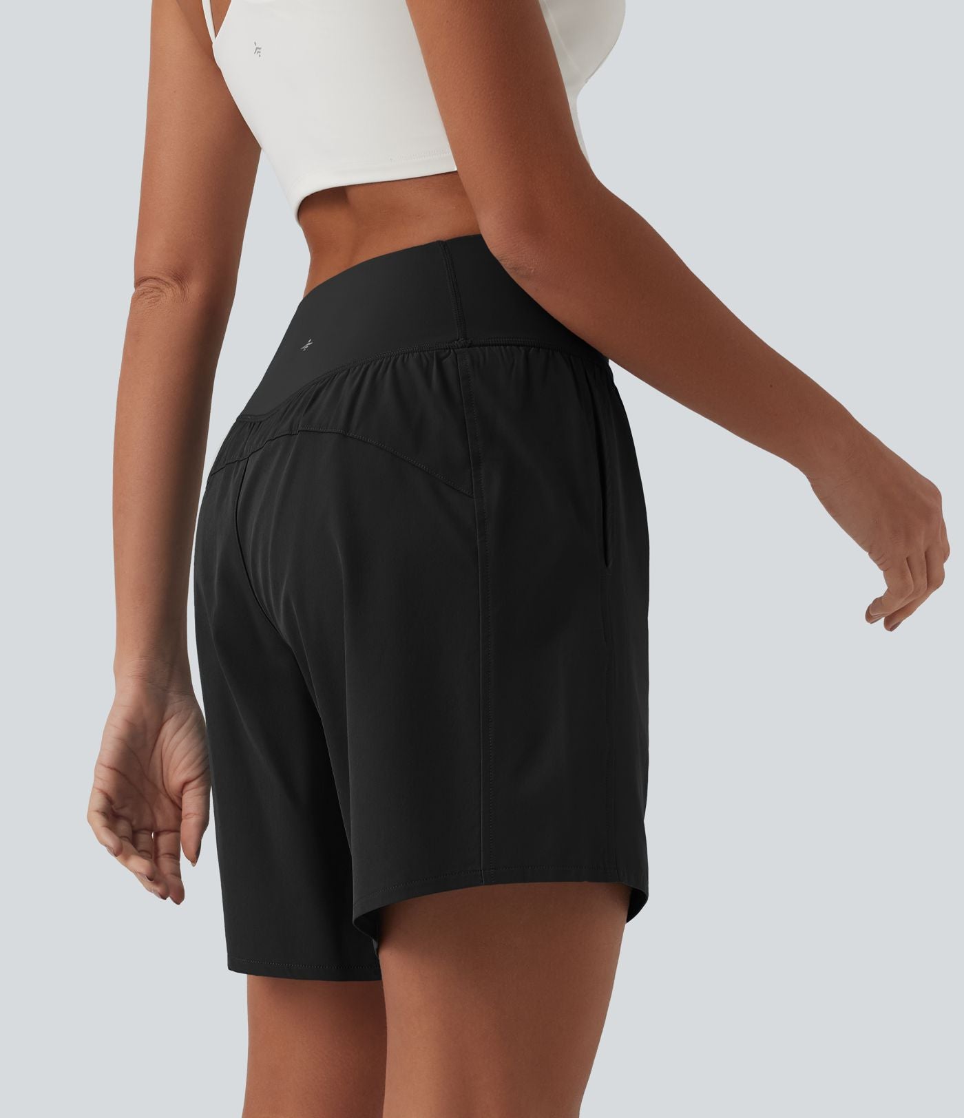 Short de yoga Breezeful™ 2-en-1 à séchage rapide taille haute croisée 17,5 cm avec poches