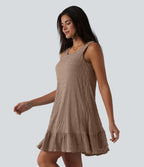 Robe courte décontractée sans manches à col rond, soutien-gorge intégré et ourlet à volants