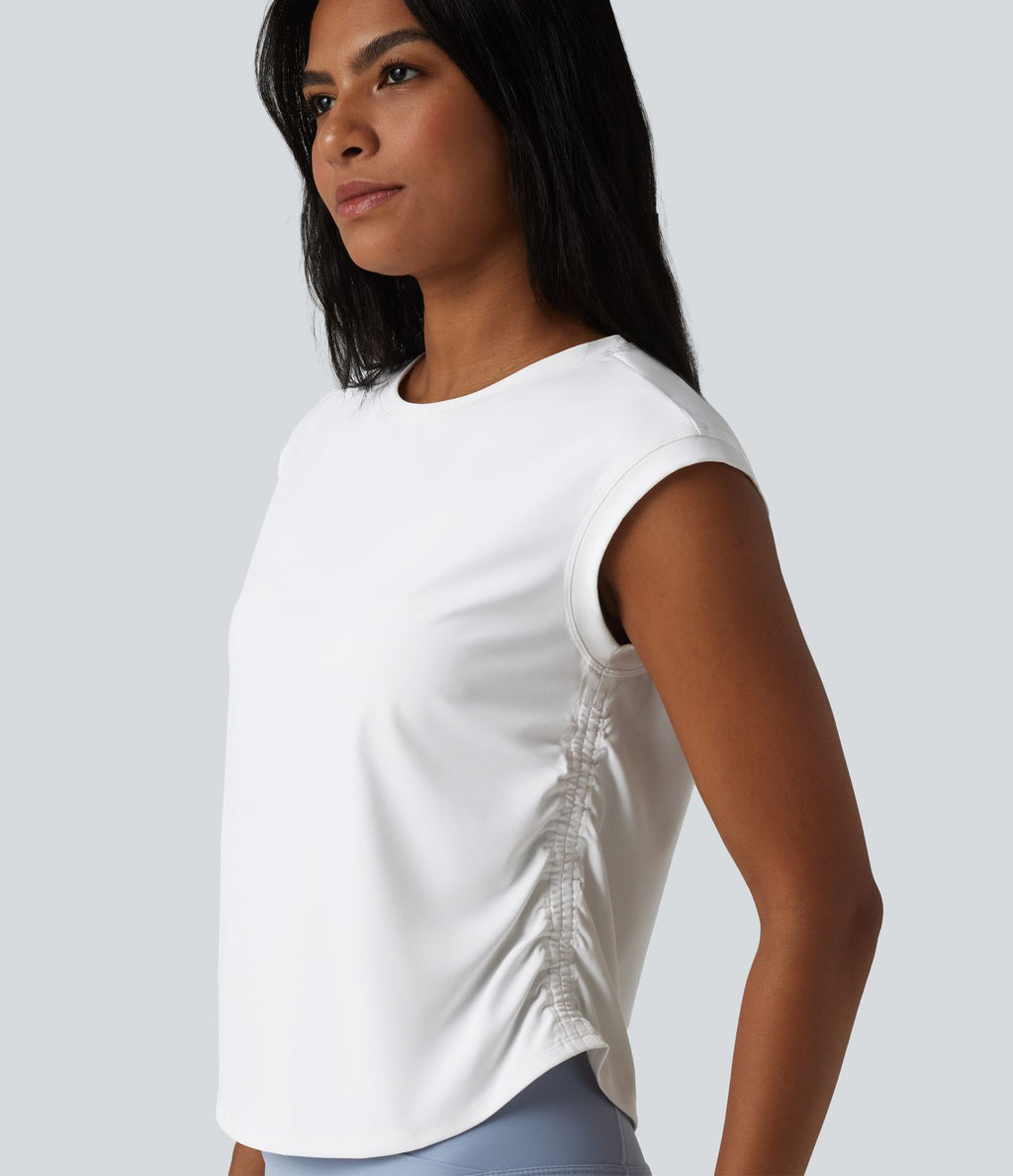 Haut de sport SoftlyZero™ séchage rapide col rond manches courtes avec fronces et ourlet arrondi
