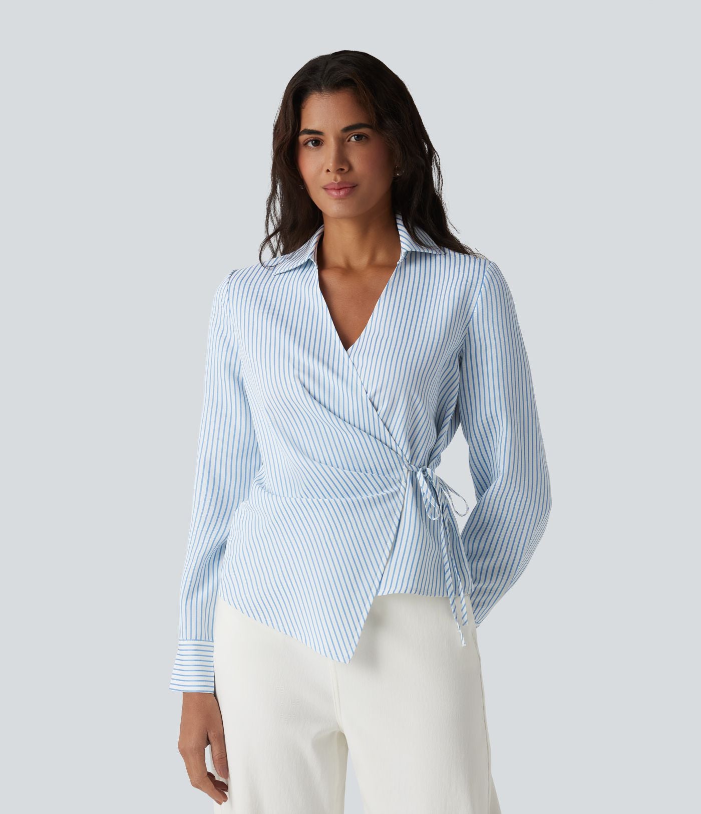 Chemise tailleur portefeuille manches longues à rayures et nœuds latéraux