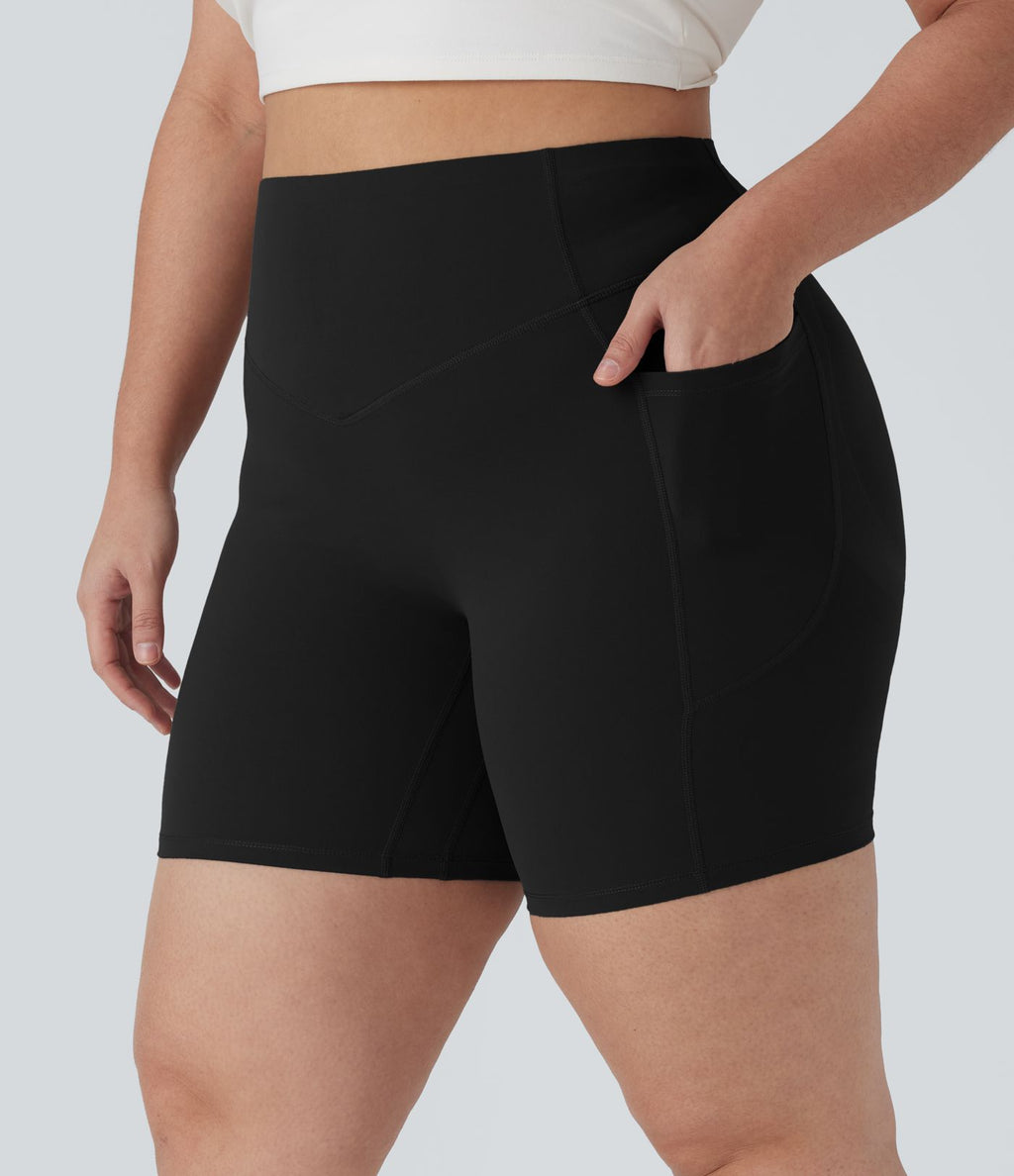 Short cycliste 17,5 cm d'entraînement gainant galbant taille haute grande taille avec effet scrunch et poches Halara UltraSculpt™