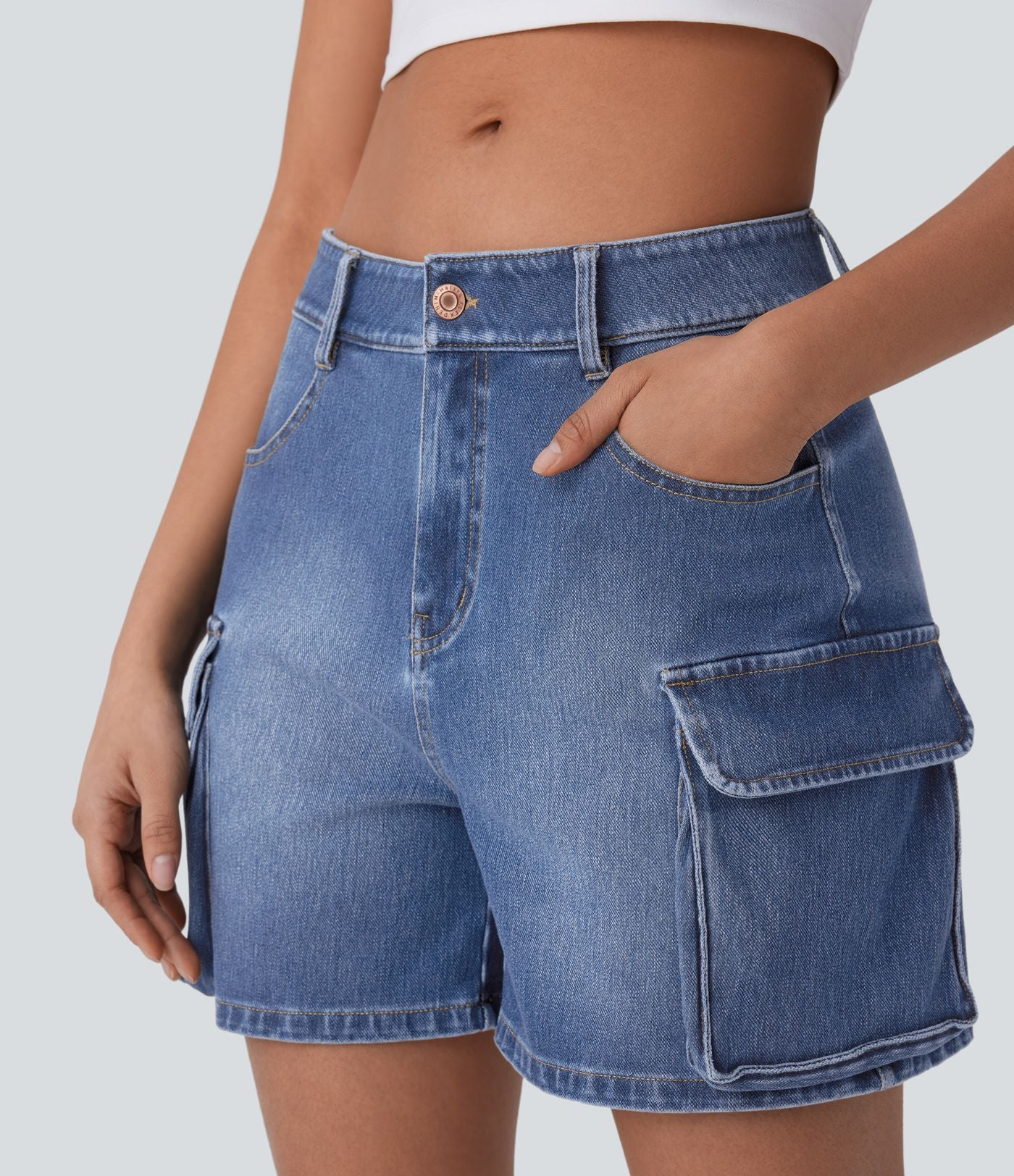 Short cargo décontracté en denim extensible délavé avec poches multiples et taille basse Halara Flex™
