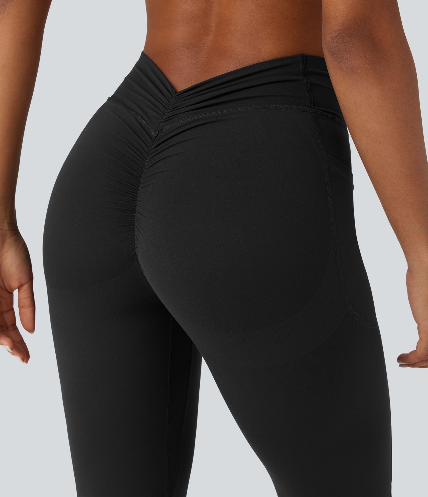 Pantalon de yoga à coupe bootcut gainant galbant taille haute avec effet scrunch et poches Halara UltraSculpt™