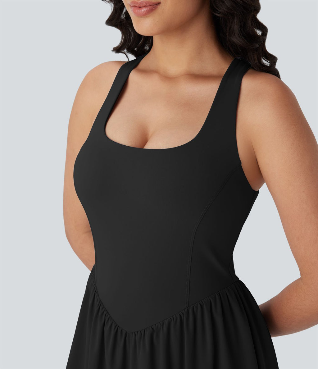 Robe active fluide Breezeful™ mini 2-en-1 à séchage rapide avec dos nu, style corset et poche - Longueur allongée