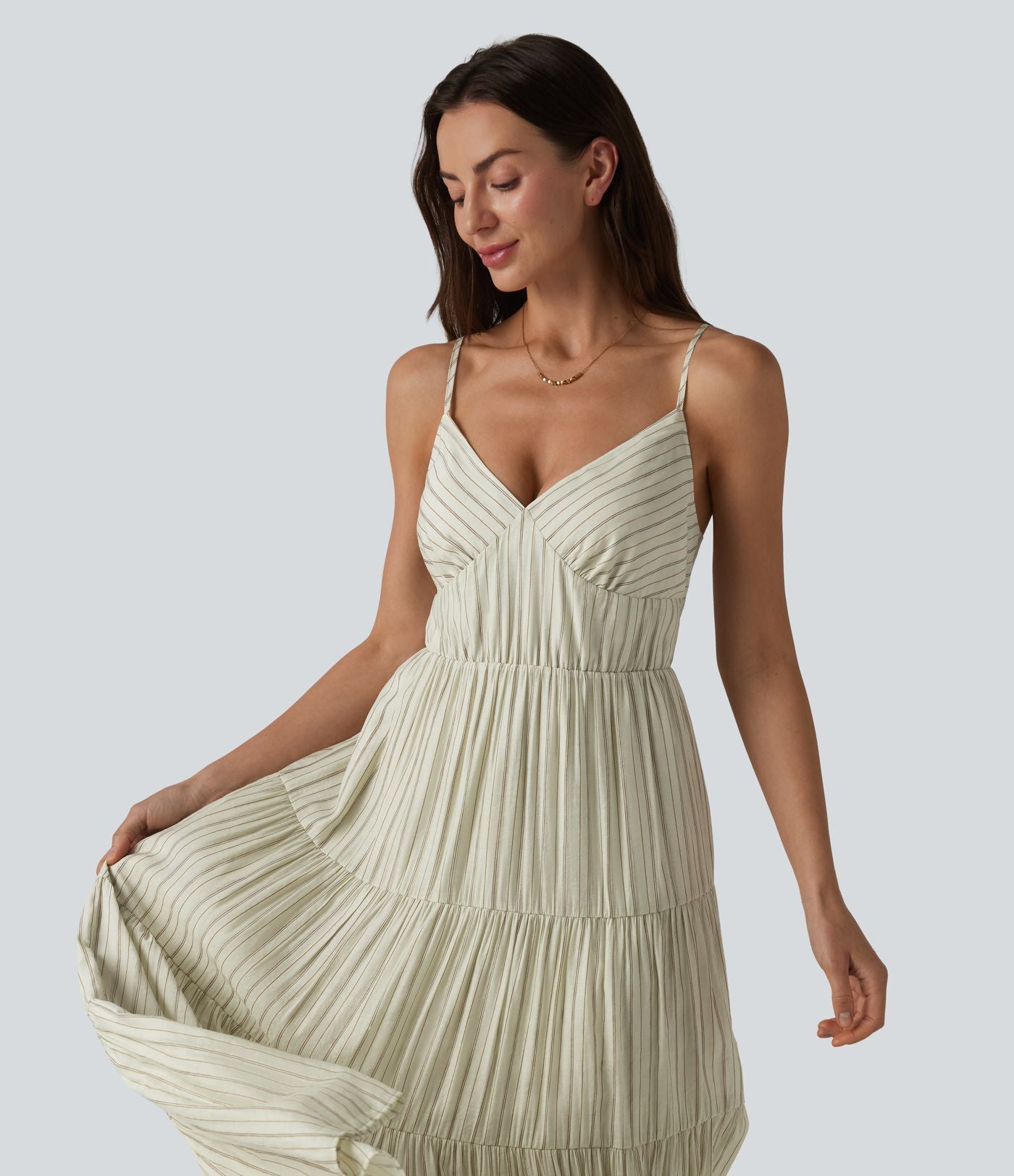 Robe longue fluide à rayures et col en V