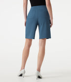 Short tailleur baggy taille haute avec boutons décoratifs et poches