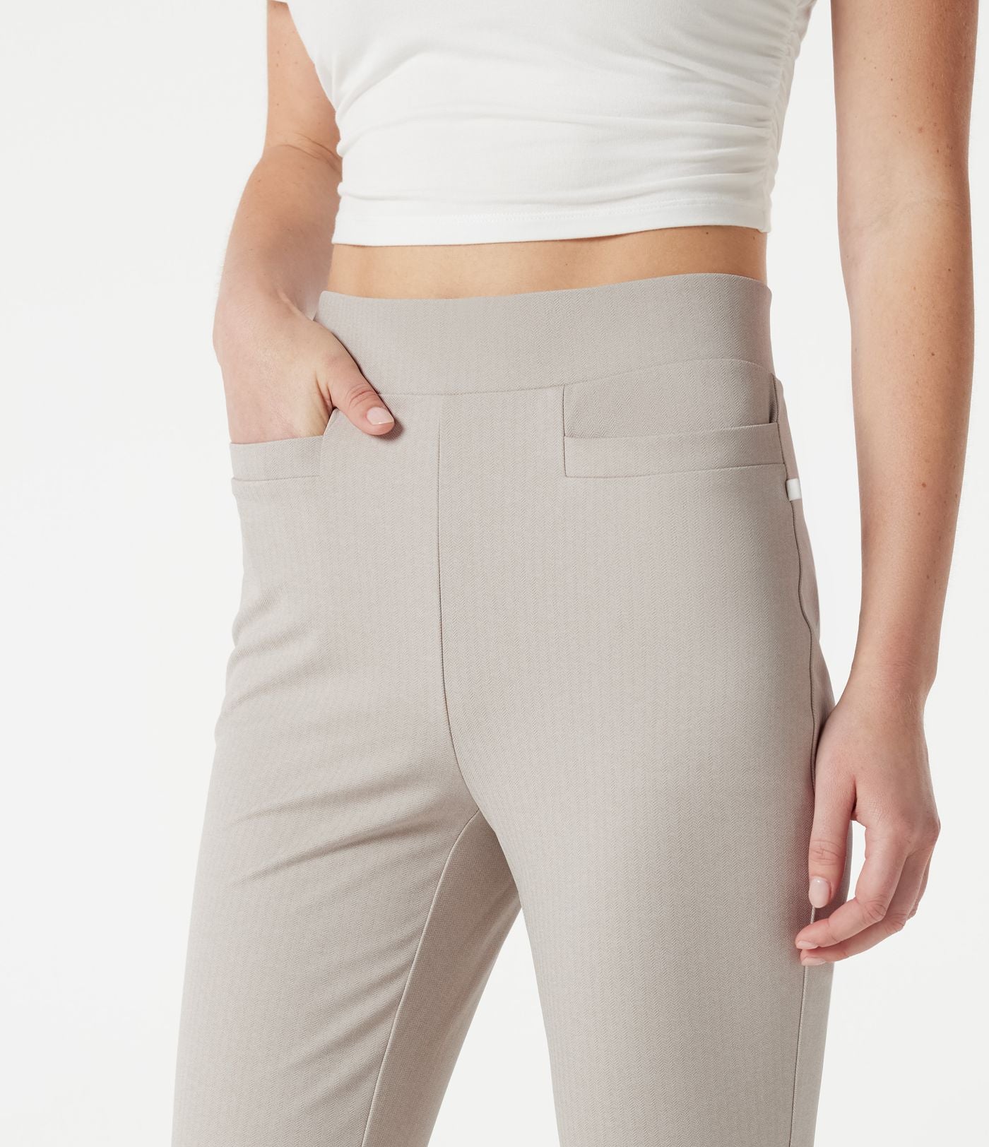 Pantalon corsaire de golf slim à chevrons taille haute avec poches
