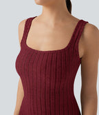 Robe longue moulante décontractée maille côtelée col carré sans manches dos torsadé avec fente