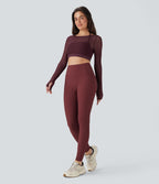 Haut de sport yoga crop top 2-en-1 avec col licou, dos nu, manches longues, passe-pouces et mesh contrastant