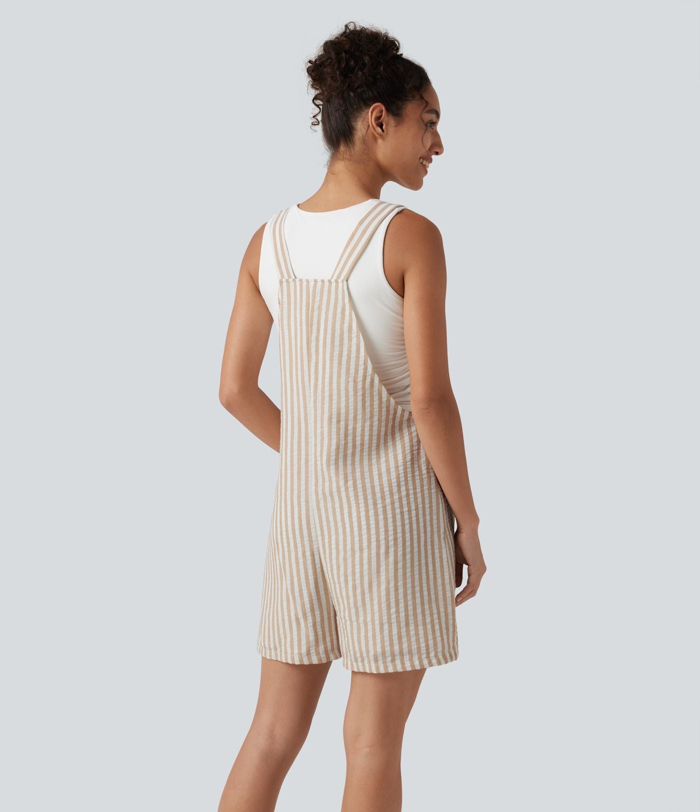 Salopette short casual rayée à toucher lin avec bretelles nouées et poches