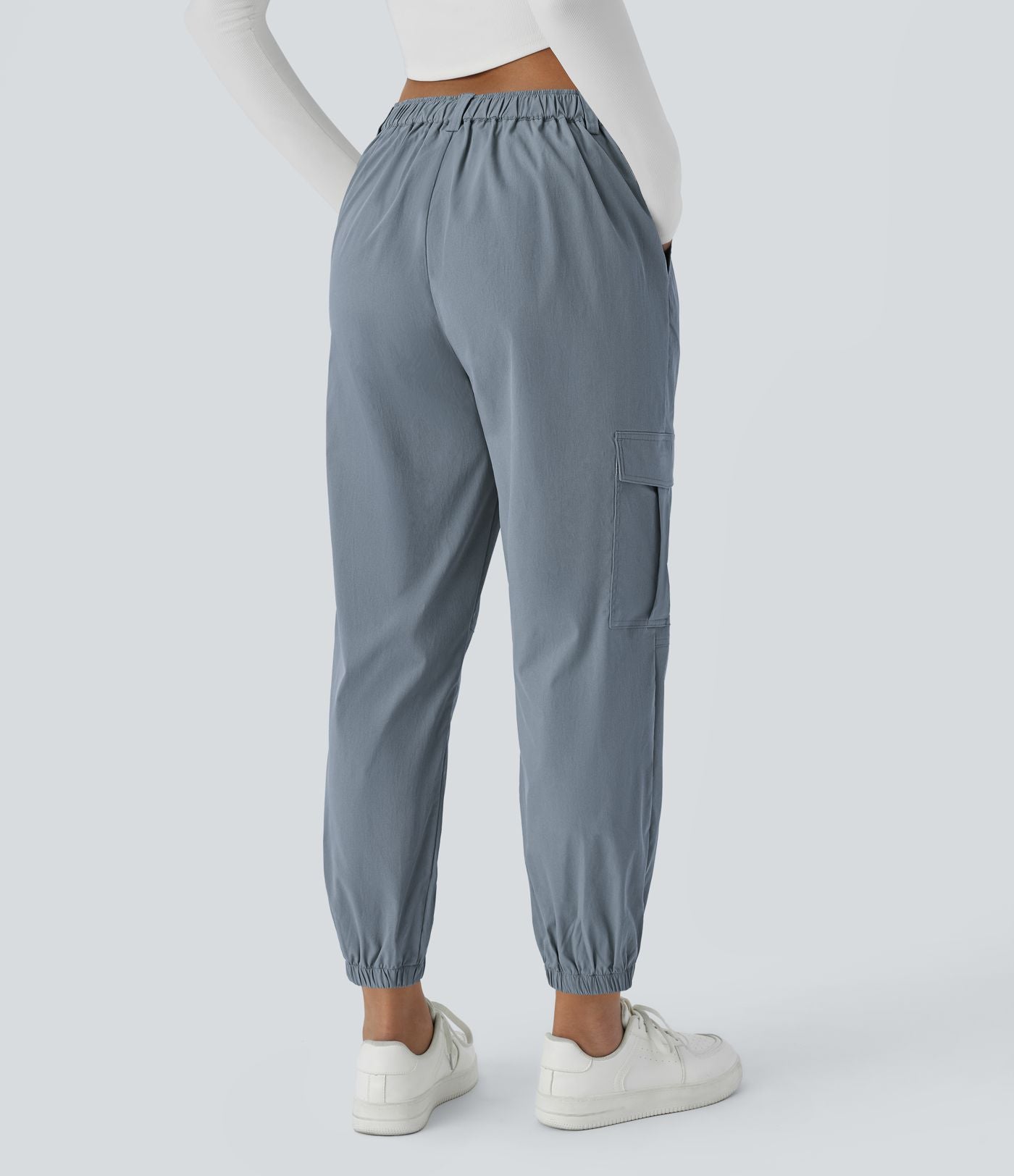 Jogging cargo décontracté taille moyenne à bouton, fermeture éclair, plis et poches multiples