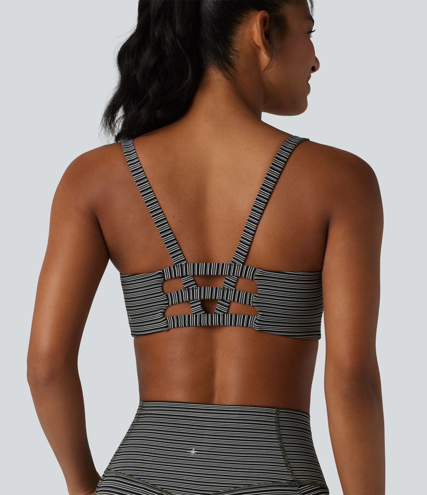Brassière de sport Halara UltraSculpt™ à rayures jacquard, maintien léger, décolleté en U et découpe intégrée