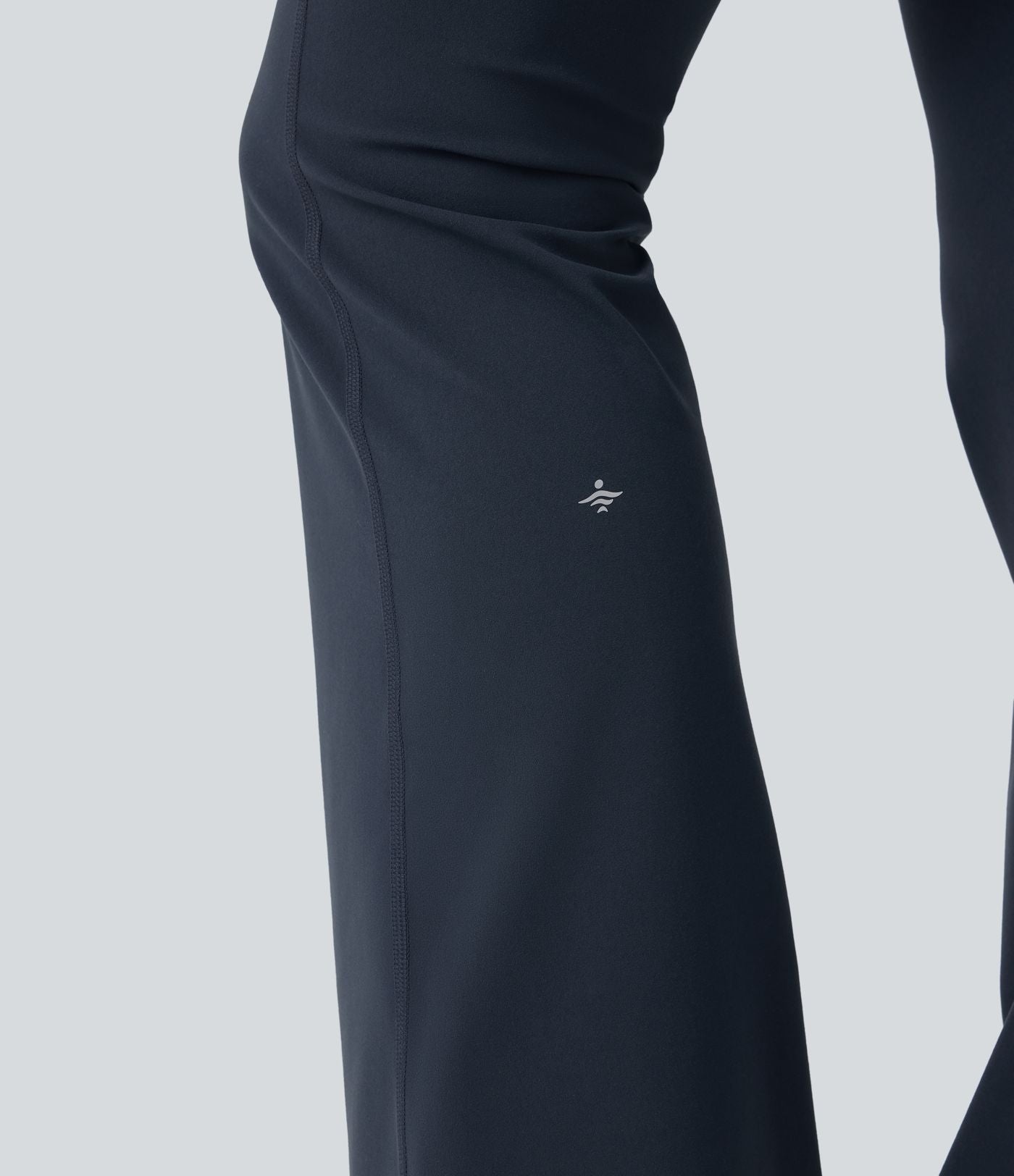 Pantalon de yoga à coupe bootcut gainant galbant taille haute avec effet scrunch et poches Halara UltraSculpt™
