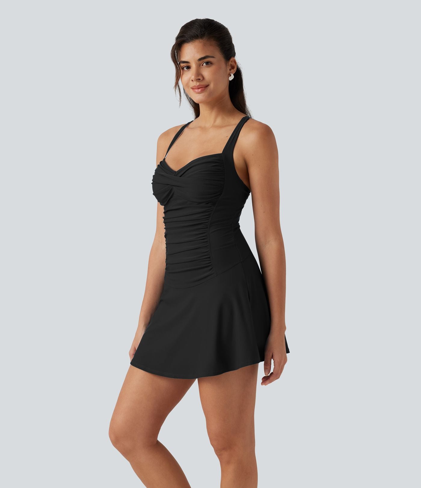 Robe de bain 2-en-1 push-up gainante à encolure Queen Anne avec bretelles ajustables, design torsadé, fronces, brassière intégrée et poches