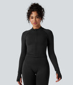 Veste de yoga courte ajustée Seamless Flow à col montant, manches longues et trous pour les pouces