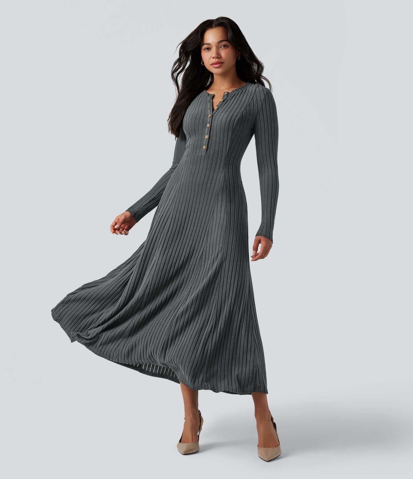 Robe longue fluide maille côtelée col henley manches longues