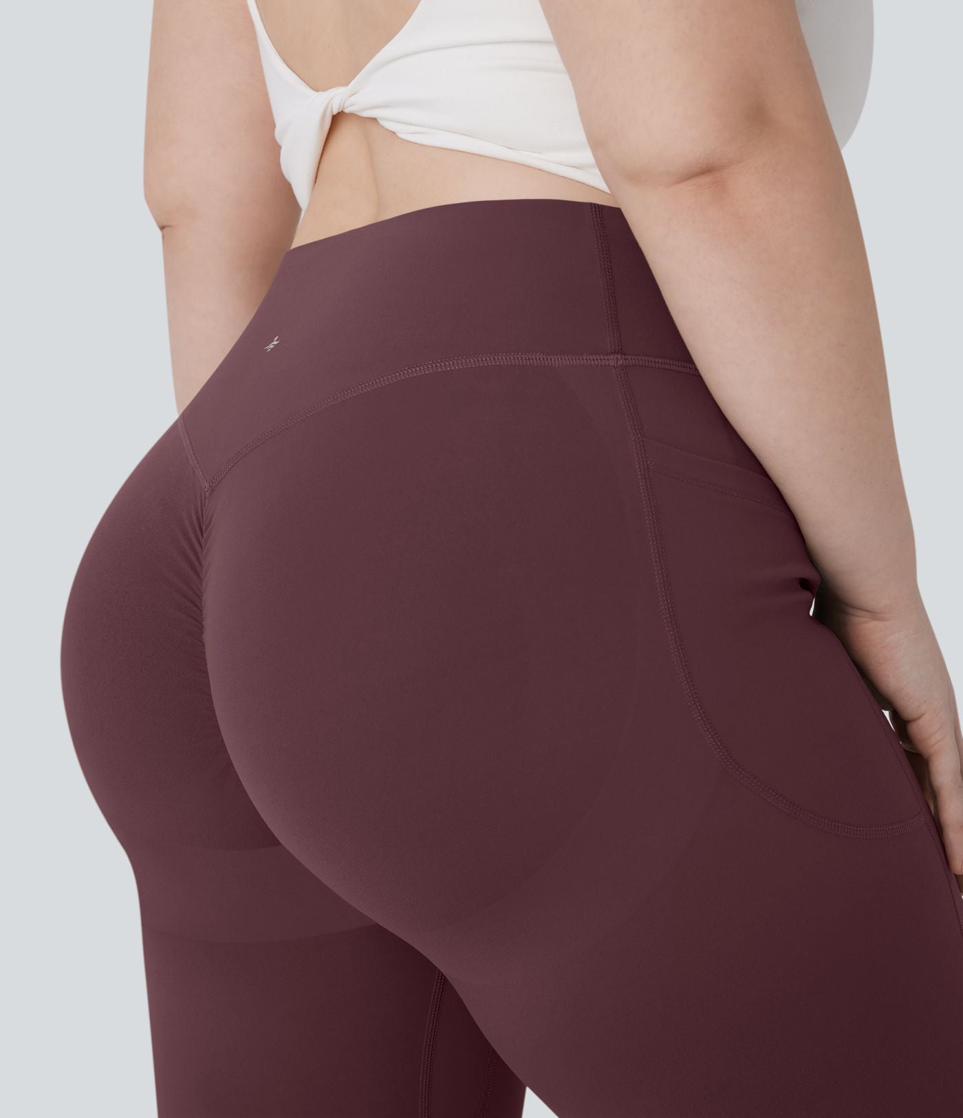 Pantalon de yoga à coupe bootcut gainant galbant taille haute grande taille avec effet scrunch et poches Halara UltraSculpt™