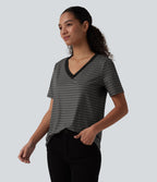 T-shirt décontracté col V manches courtes rayé
