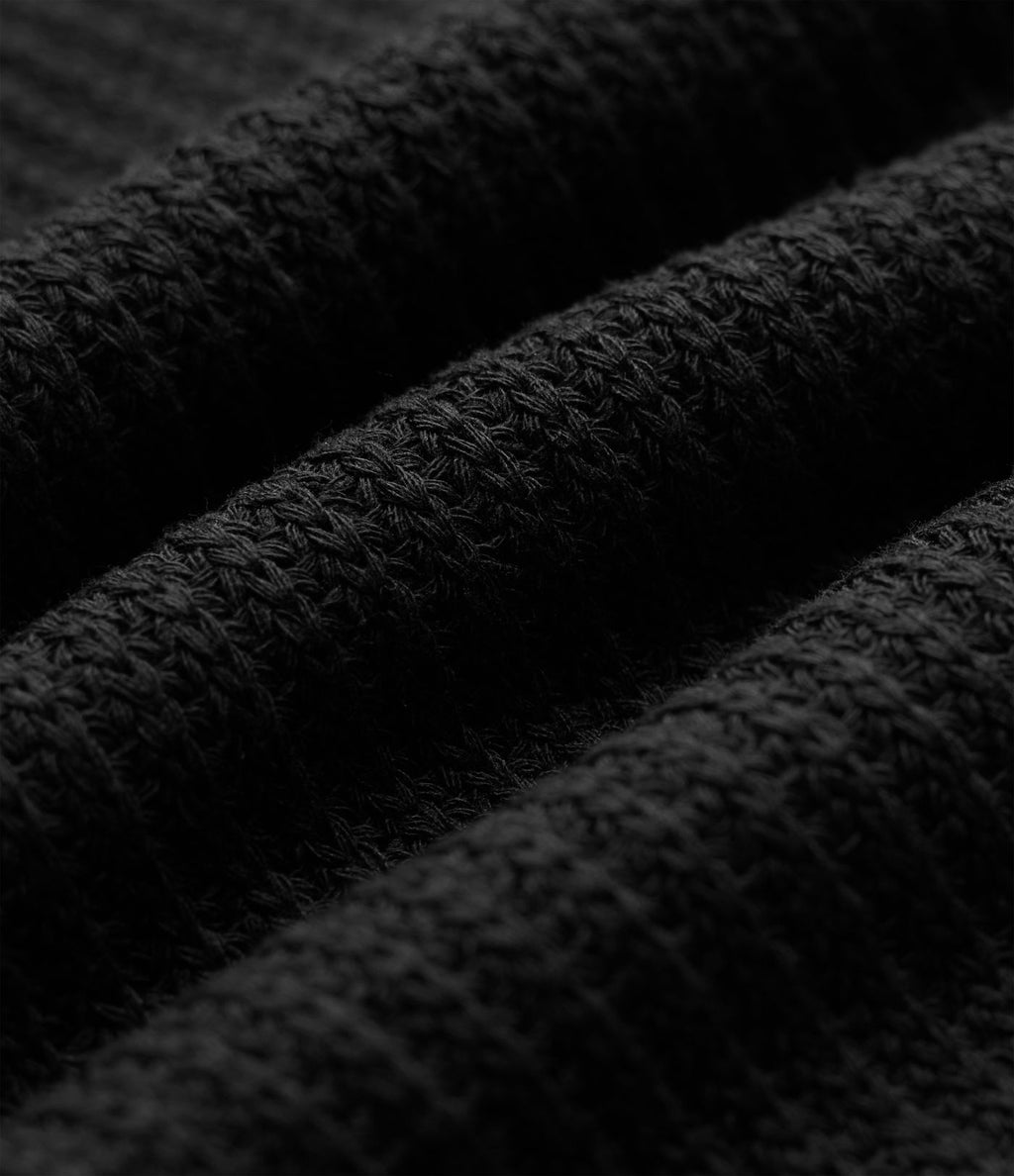 Robe mini sans manches à col rond avec découpes
