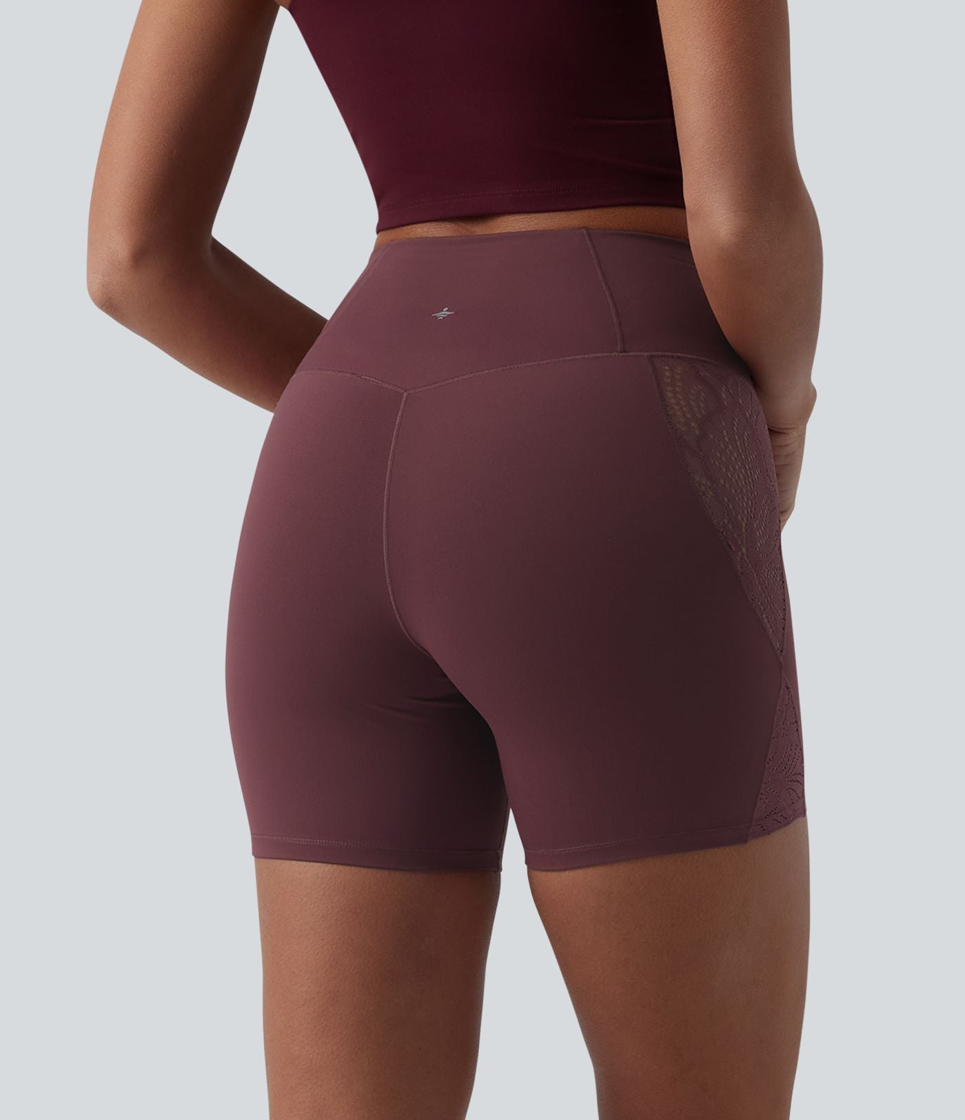 Softlyzero™ Short cycliste yoga taille haute croisé avec dentelle contrastée et poche arrière 12,5 cm - UPF50+
