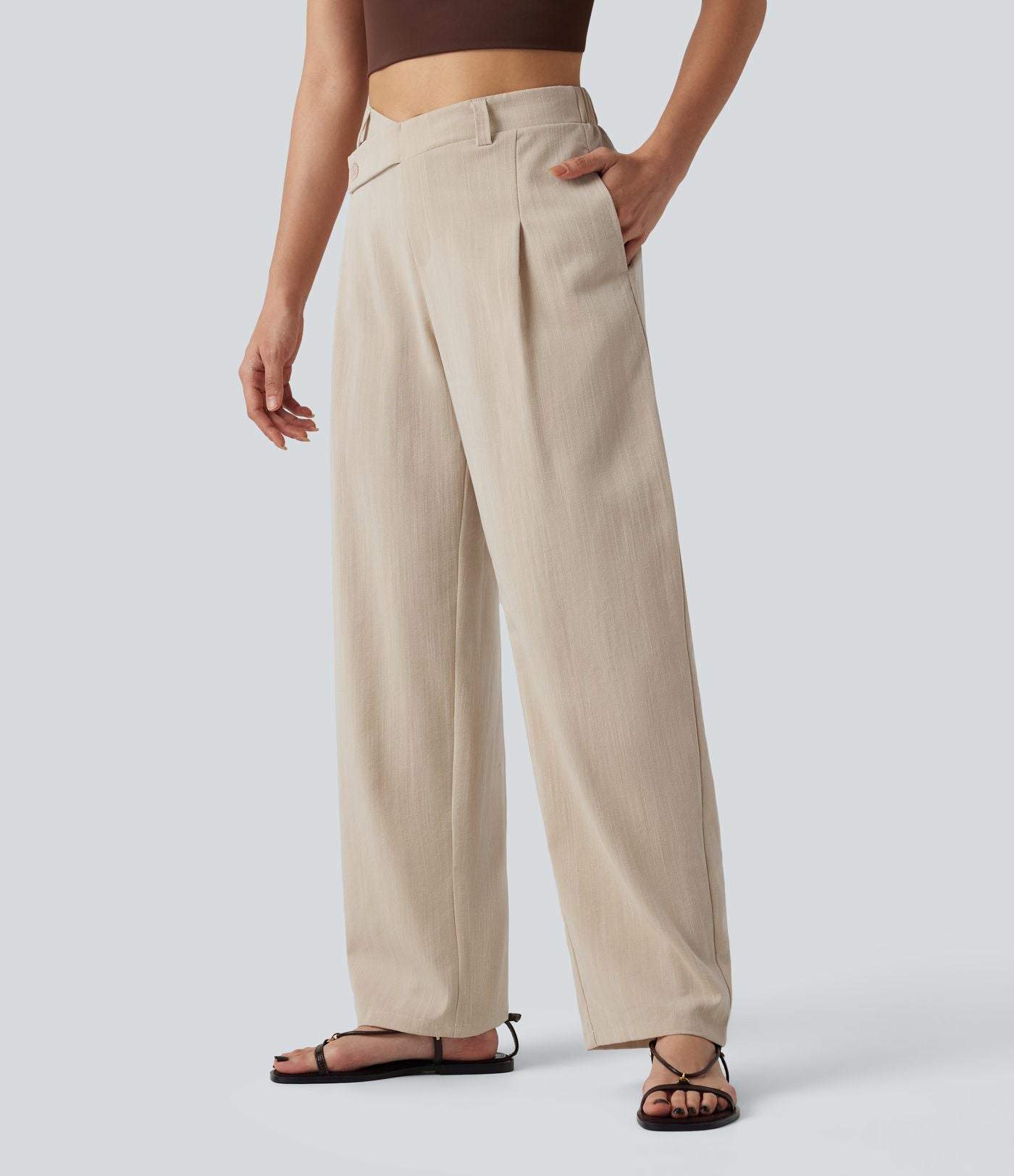 Pantalon tailleur asymétrique effet lin, taille moyenne, coupe ballon, à poches
