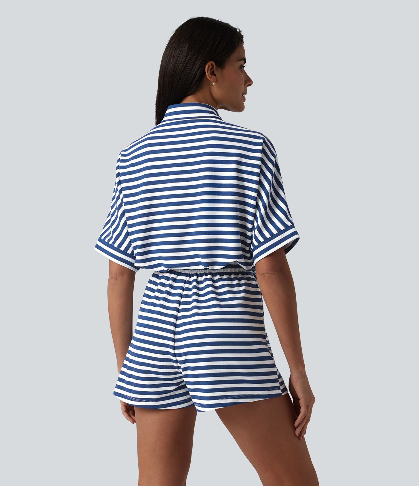 Combinaison-short casual en tissu gaufré rayé à manches mi-longues avec ceinture et poches — Easy Peasy