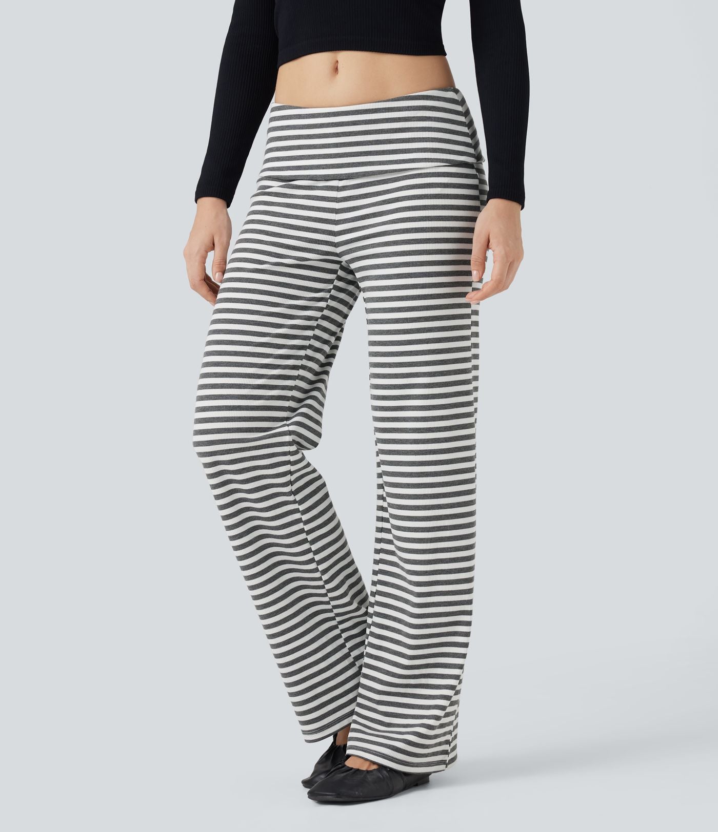 Pantalon évasé rayé taille basse à rabat