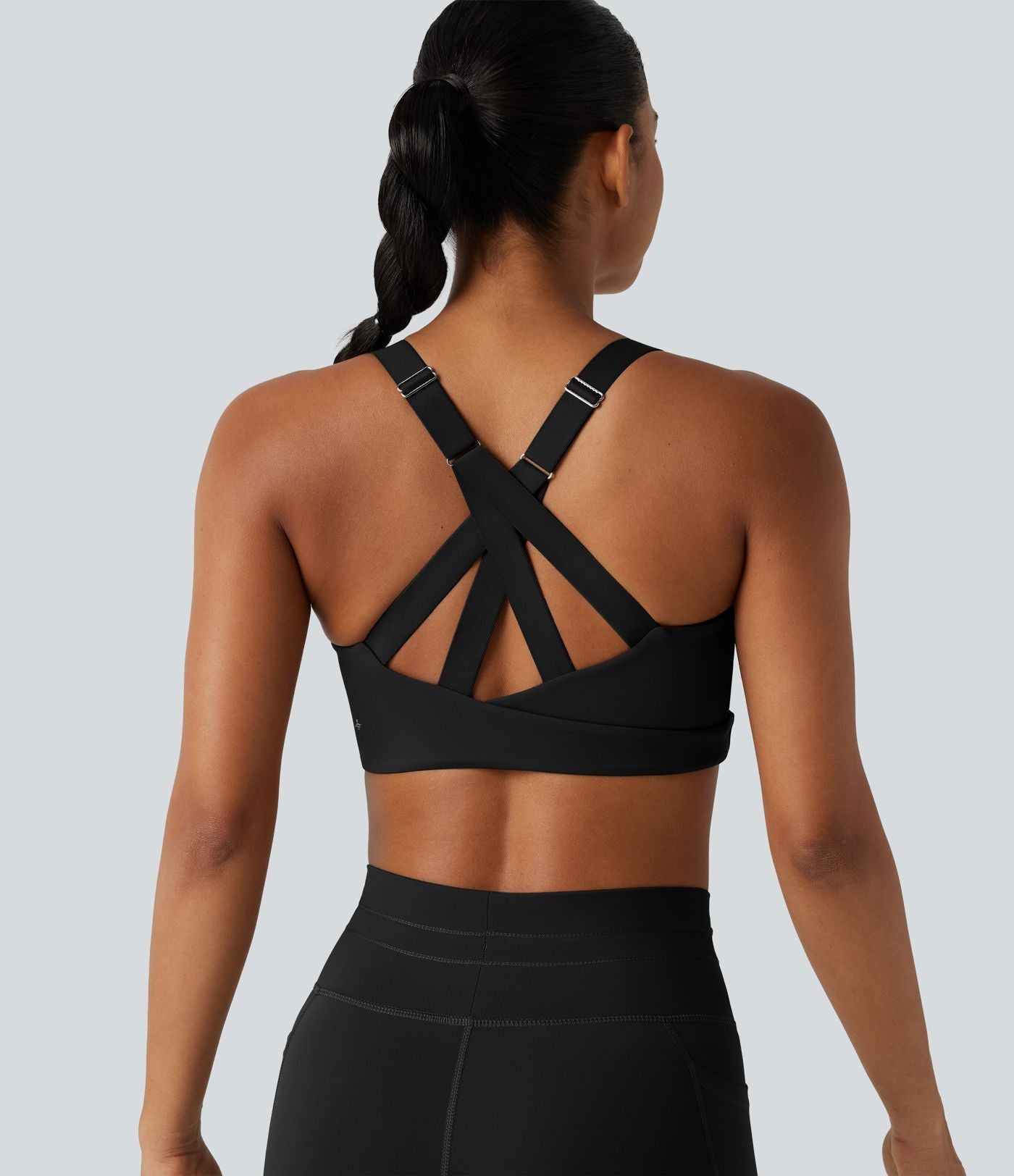 Brassière de sport à maintien moyen avec dos croisé, boucle réglable et brassière intégrée en mesh respirant, effet frais InstantCool, séchage rapide, protection solaire UPF50+