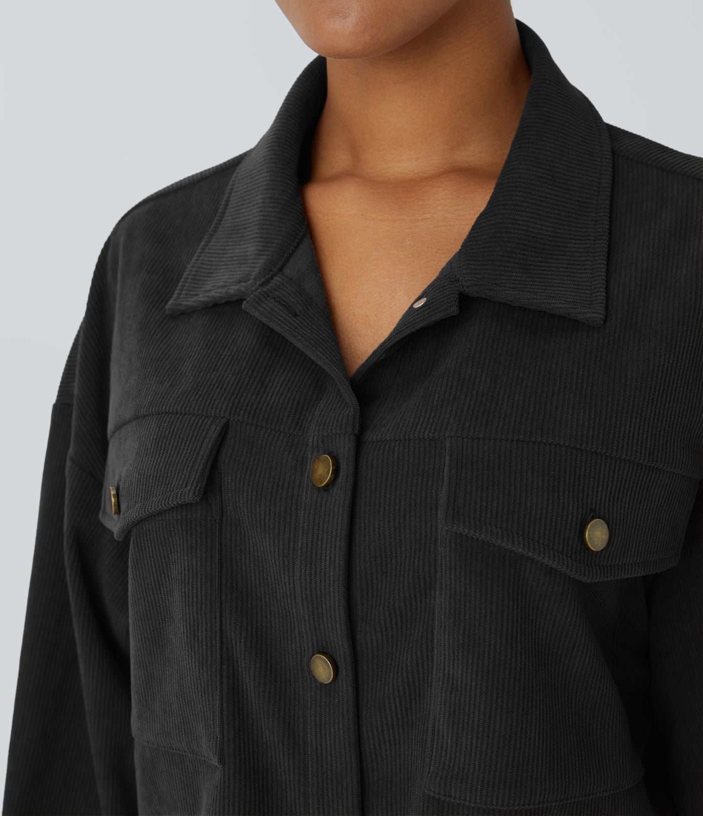 Veste décontractée en velours côtelé à col, boutonnage, manches longues et poches poitrine